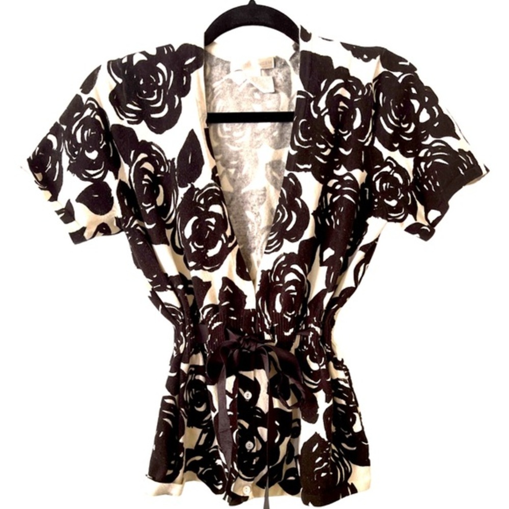 Sarah Spencer floral print black‎ and white short sleeve ribbon tie cardigan